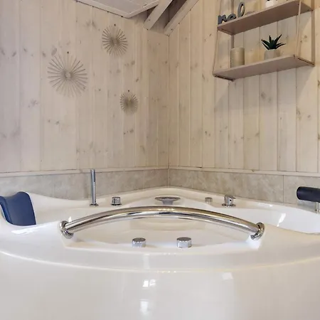 Holiday home 6 Person In Hadsund *